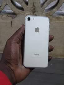 A picture of iPhone 7 Plain 128gb bei 140 000 0655695769 Homebutton haifanyi