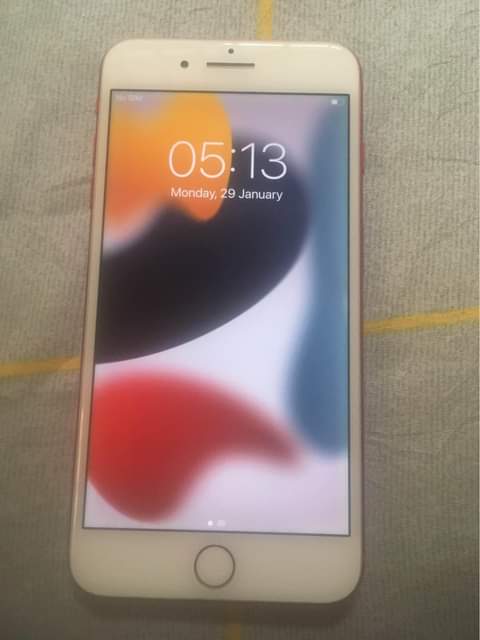A picture of iPhones 7plus 128gb Uk used direct