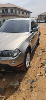 A picture of Bmw X3 jeep
