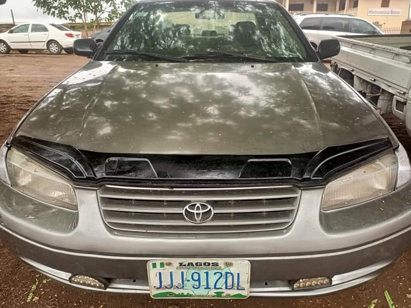 A picture of Toyota Camry pencil light