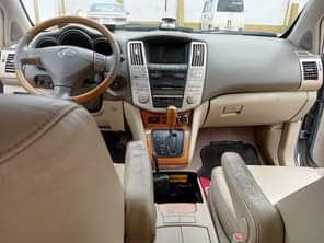 A picture of Distress alert Highest grade Lexus RX 330 Everything is intact