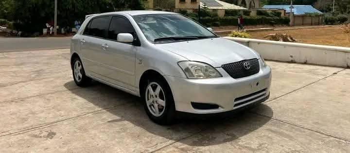 A picture of 2005 Toyota corolla obama