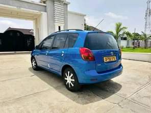A picture of Clean used 4 cylinder Toyota corolla verso 2005 model with