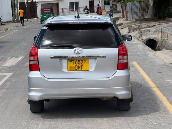 A picture of TOYOTA WISH