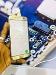 A picture of Samsung s7 edge with green line