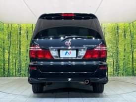 A picture of 2007 toyota alphard