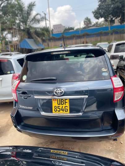 A picture of TOYOTA VAN GUARD 7 Seater VVTI Engine Fuel saving Push