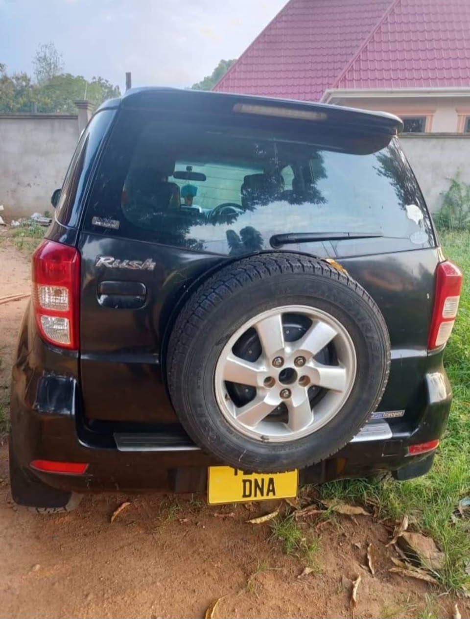 A picture of TOYOTA RUSH