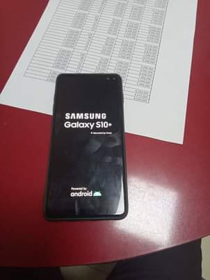 A picture of Sumsung s10