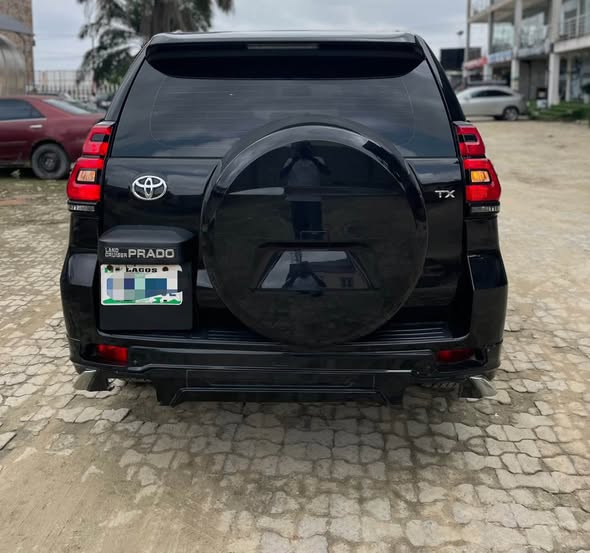 A picture of 2018 Toyota LandCruiser Prado Toks Standard