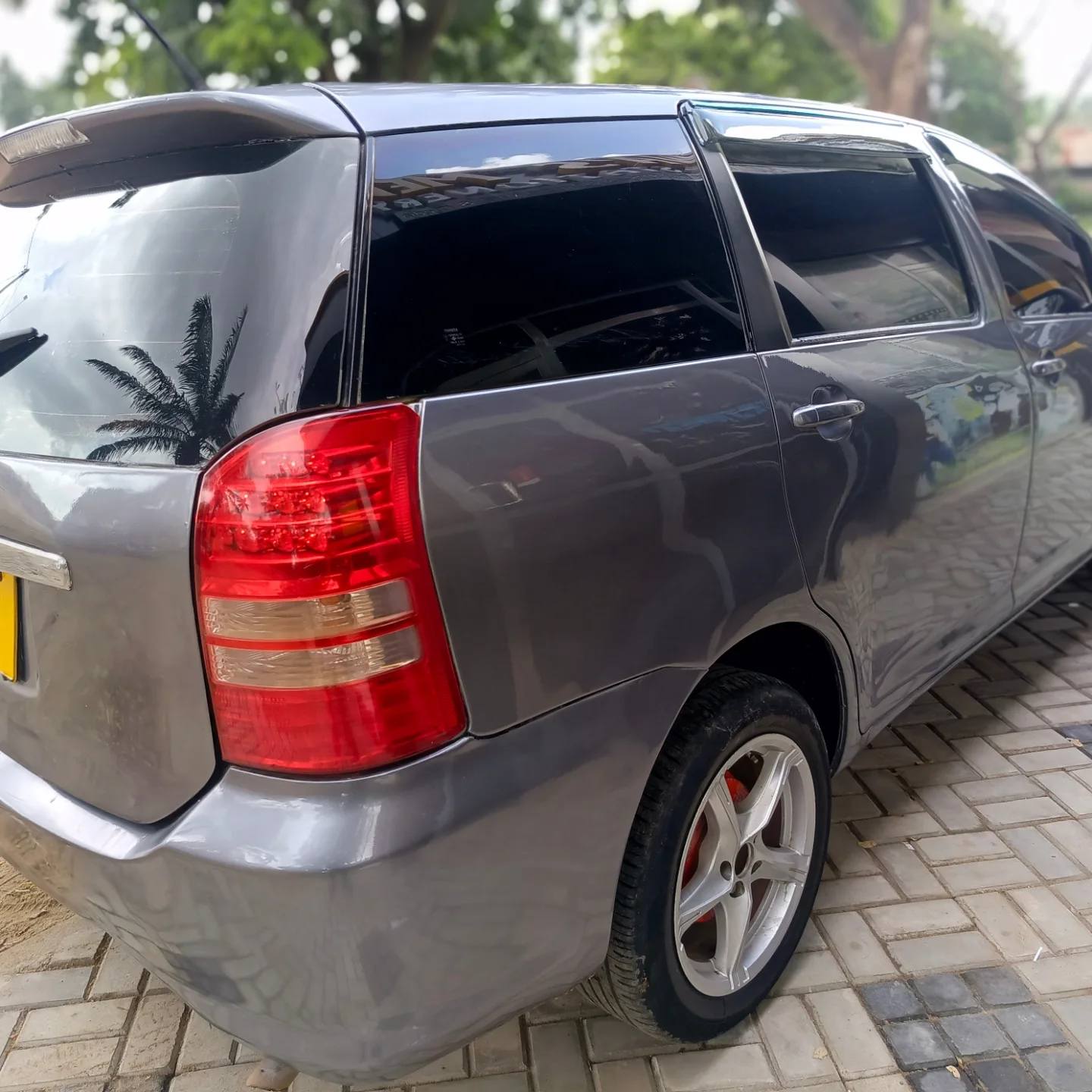 A picture of Toyota wish