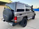 A picture of LAND CRUISER LX NAIUZA 0743435416