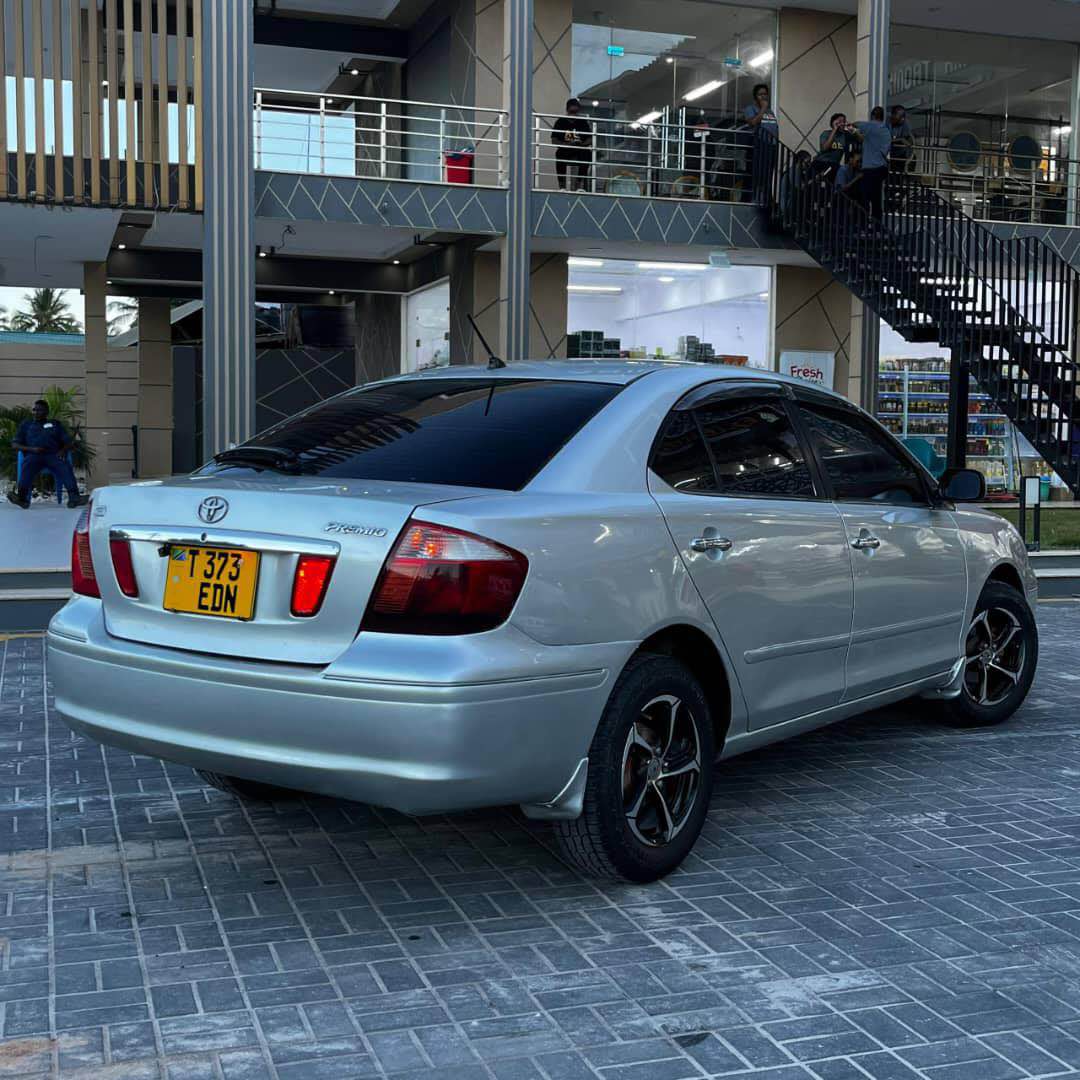 A picture of Toyota premio f on sale BEI 17 8M0753322015