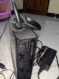 A picture of Xbox slim na fat