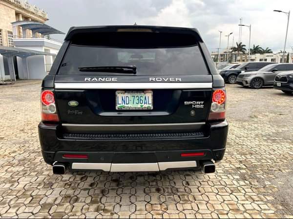 A picture of USED RANGE ROVER SPORT HSE 2008 MODEL WITH ORIGINAL CUSTOM