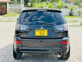 A picture of Mistubishi outlander
