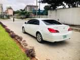 A picture of TOYOTA AVALON