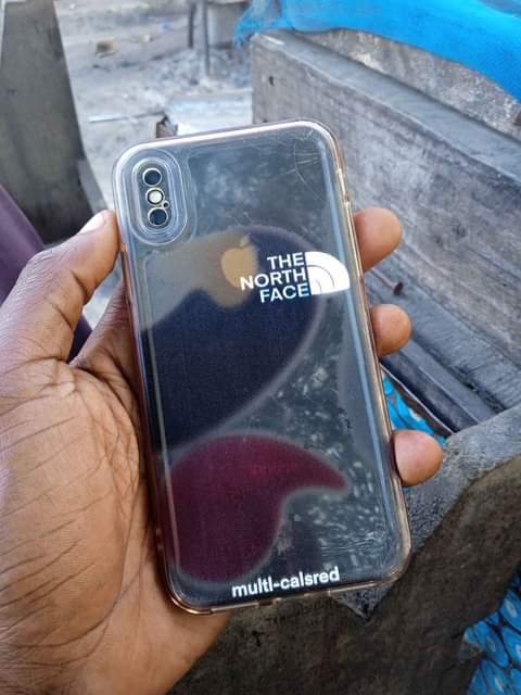 A picture of Iphone x