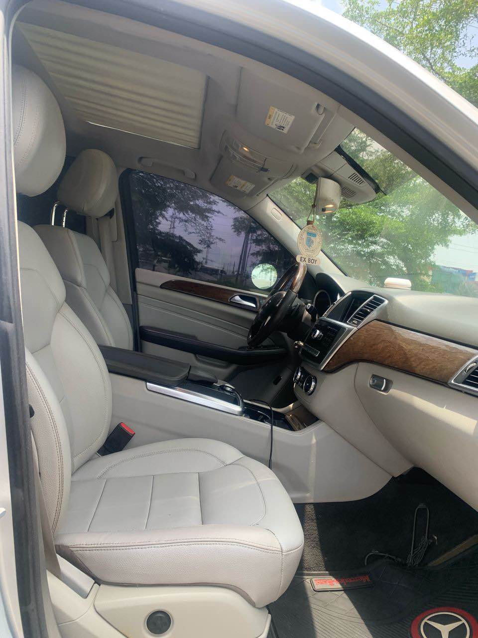 A picture of ML 4MATiC 2012 Model few months used 2024