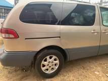 A picture of NEATLY USED 2000 TOYOTA SIENNA