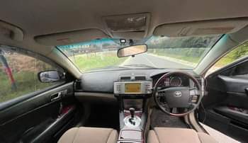 A picture of Toyota MakX no DH Engine 4G Cc 2490 Mwaka 2006