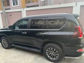 A picture of LEXUS GX460