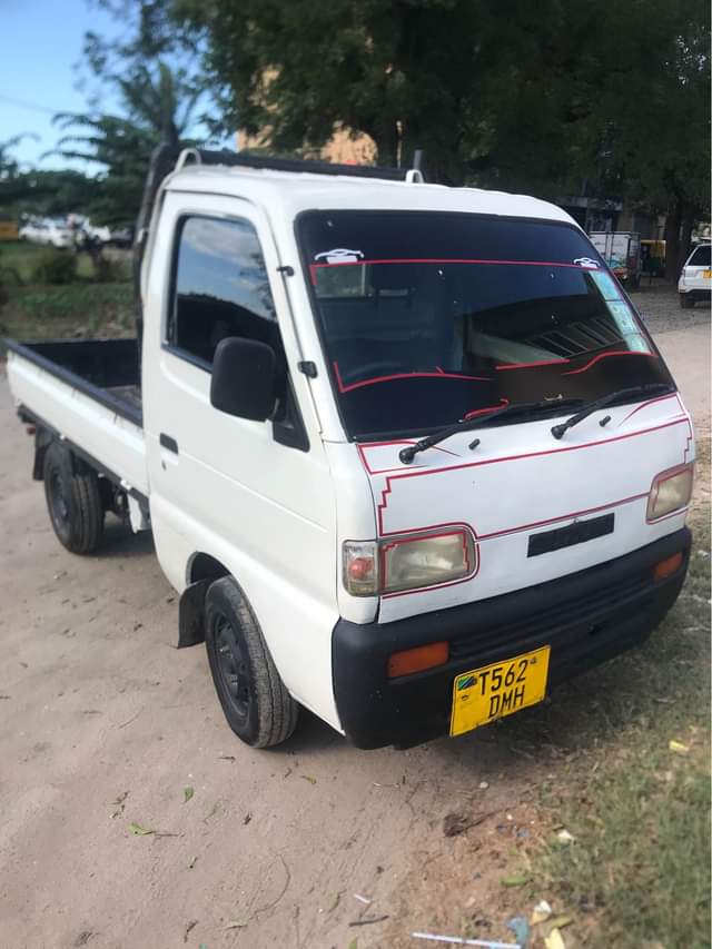 A picture of Suzuki cary