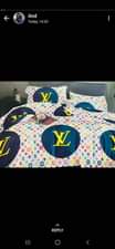 A picture of Bedspread with 4 pillow case