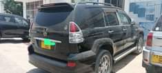 A picture of PRADO DIAMOND 2TR PETROL TSH MIL 45 TUPIGIE CHAAP 0657550550