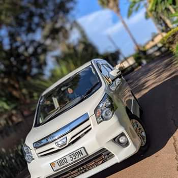 A picture of Toyota Noah