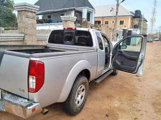 A picture of Nissan frontier