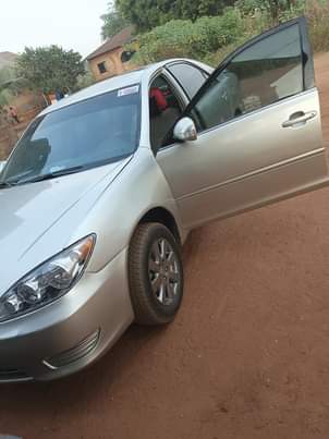 A picture of Camry 2 4