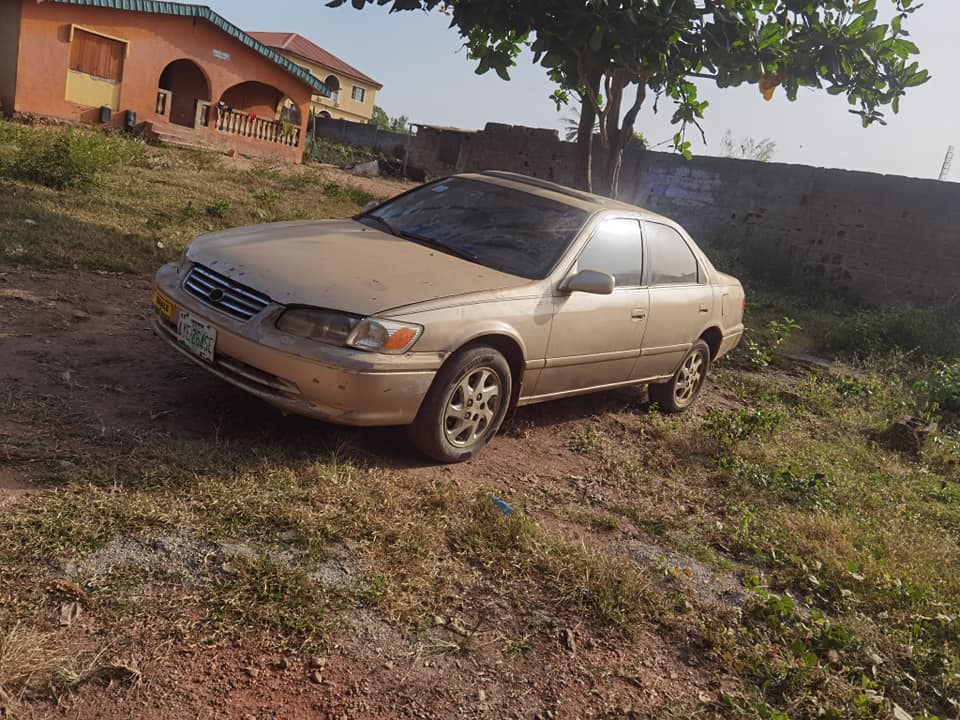 A picture of Toyota pencil camry 08168664451