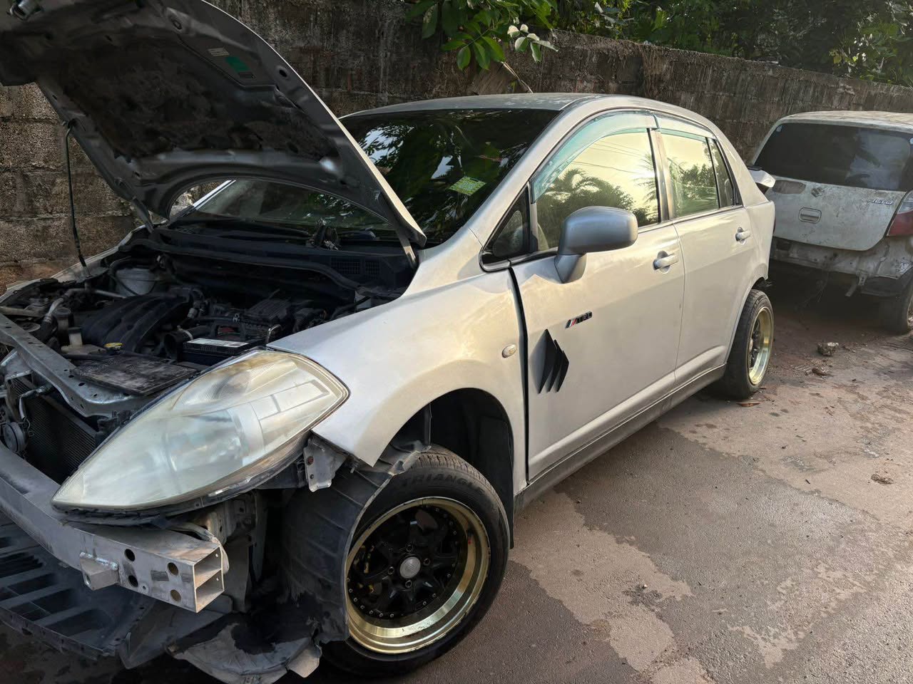 used nissan tiida