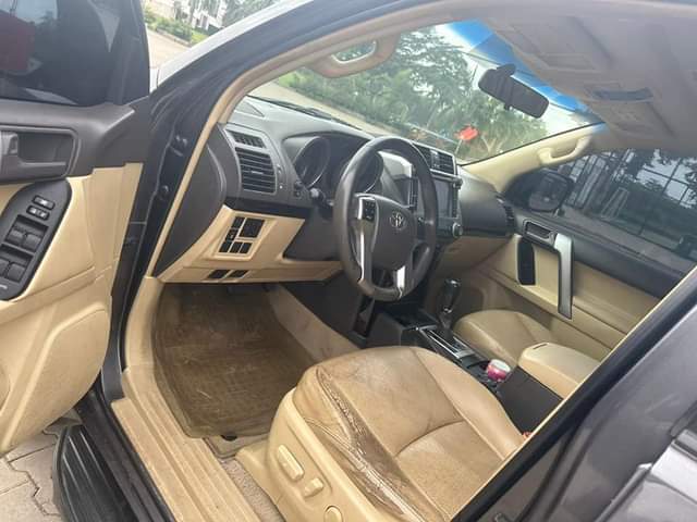 A picture of Toyota Prado 2017