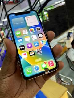 A picture of IPHONE X 256GB