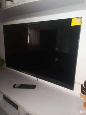 A picture of Hisense 32 inch smart tv