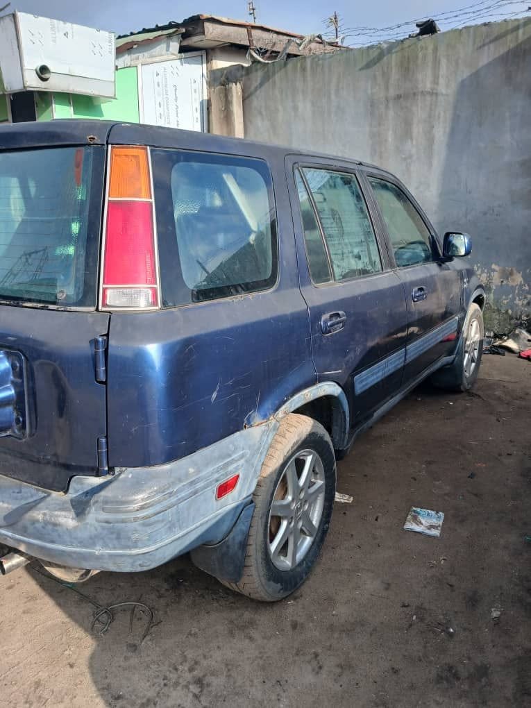 A picture of HONDA CRV JEEP
