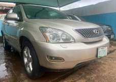 A picture of Neatly Used Lexus Rx330 Call 07035187592