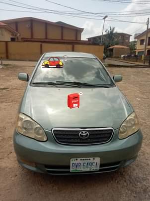 A picture of Clean Toyota Corolla 04