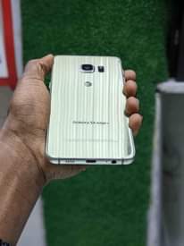 A picture of Samsung S6 edge 