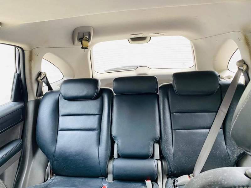 A picture of Honda CRV 09 with silent Engine and smooth Gear transmission