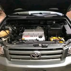 A picture of Nigerian used Toyota Highlander 2004 model Perfect engine and smooth