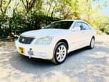 A picture of TOYOTA CROWN ROYAL PRICE9 5 million Cc 2490 Year2004 Low