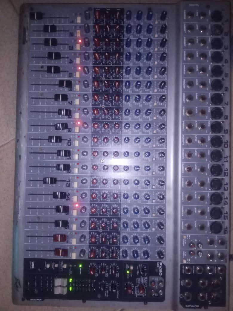 A picture of Peavy mixer