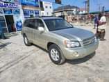 A picture of 2004 TOYOTA HIGHLANDER