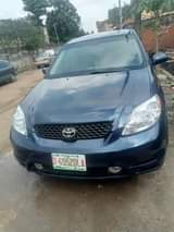A picture of Toyota matrix 2004 model