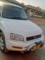A picture of Toyota raver4 0ld model