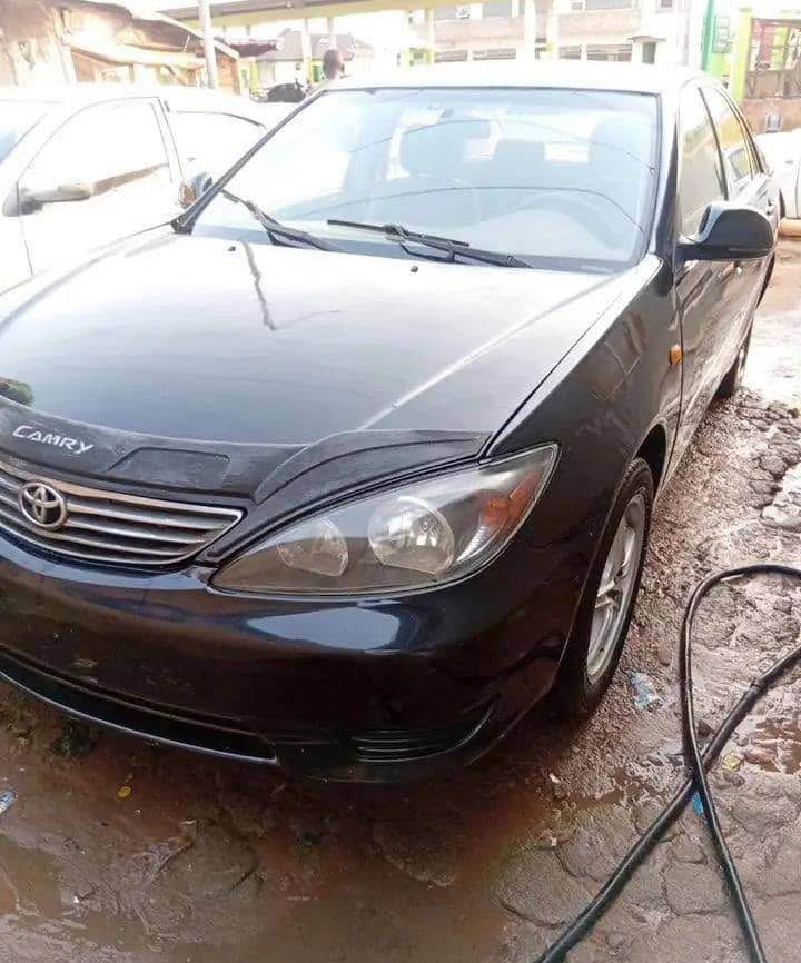 A picture of Toyota Camry 2004