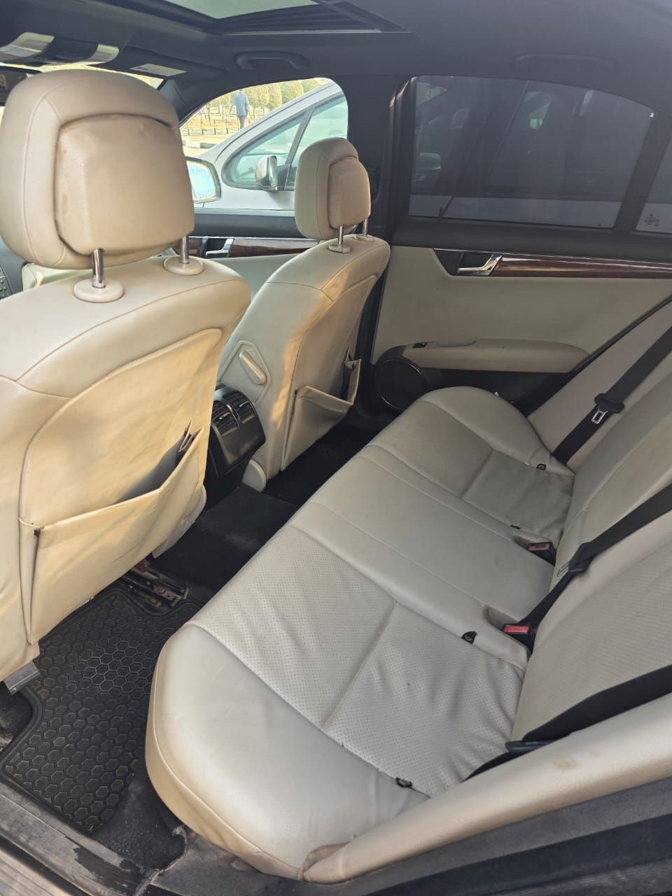 A picture of 2012 venza